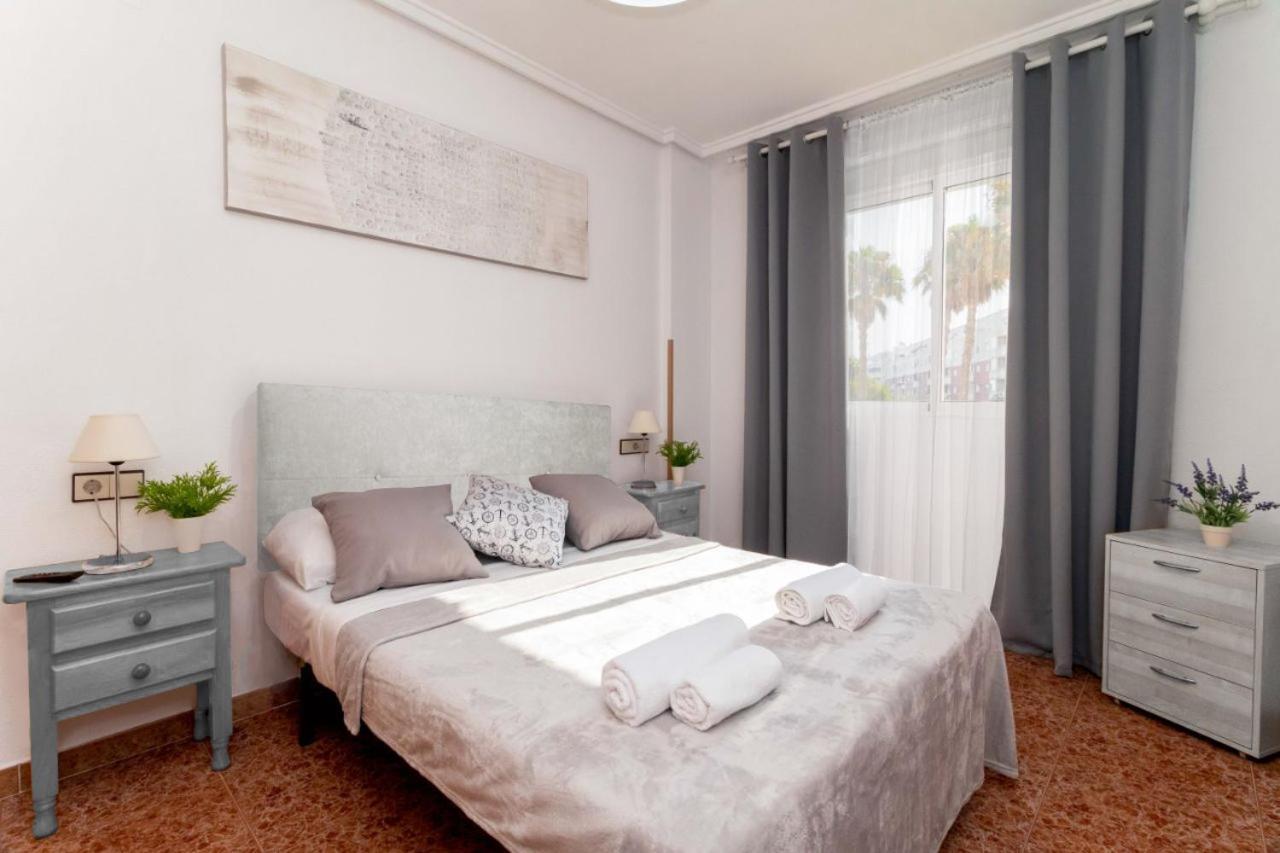 Apartamentos Villa Madrid Торевьиа Экстерьер фото